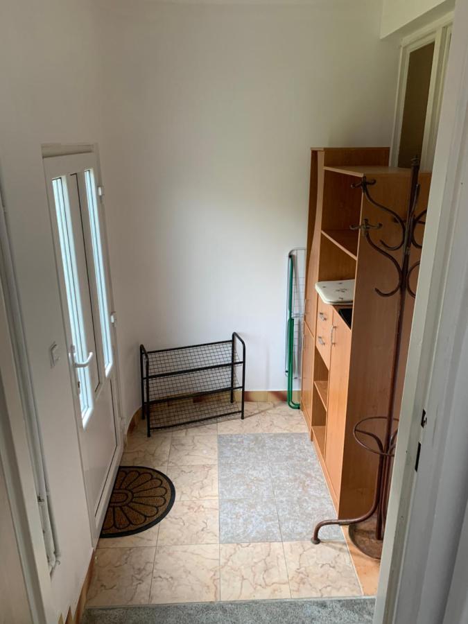 Privat Zelezny Brod Apartment Luaran gambar